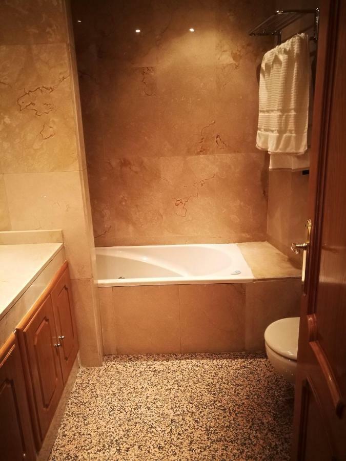Apartamentos Torr Av America - Lopez De Hoyos - Chamartin Madrid Ngoại thất bức ảnh